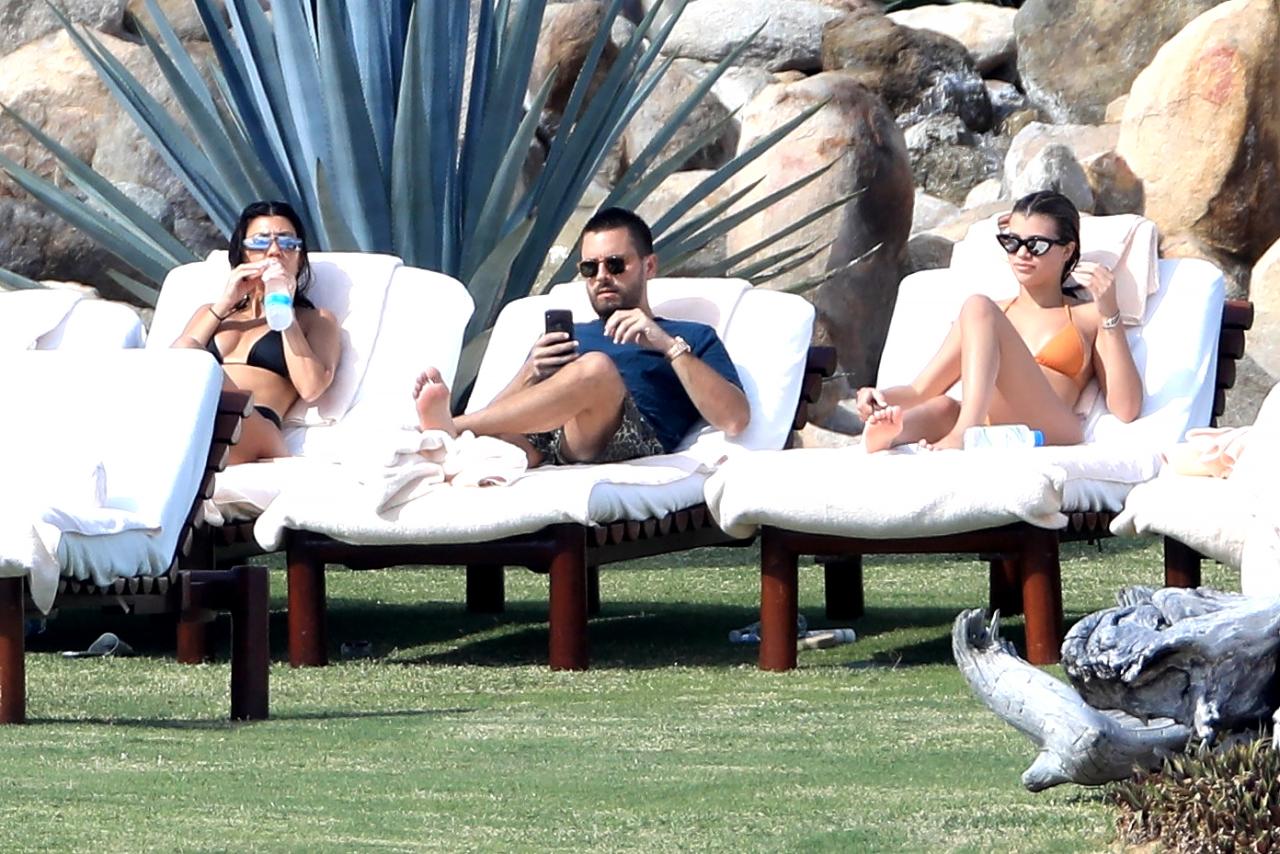 Kourtney Kardashian, Scott Disick und Sofia Richie machen gemeinsam Urlaub